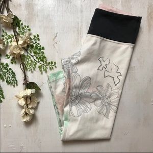 Lululemon Floral Print Capri leggings